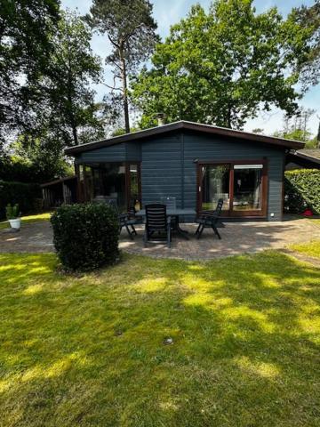 Dubbele Chalet Op Recreatiepark Topparken Op De Veluwe In Beekbergen Met Grote Vrije Tuin En Eigen Parkeerplaats Exteriér fotografie