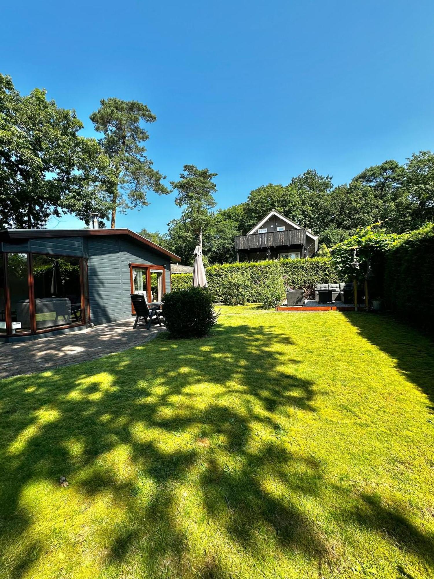 Dubbele Chalet Op Recreatiepark Topparken Op De Veluwe In Beekbergen Met Grote Vrije Tuin En Eigen Parkeerplaats Exteriér fotografie